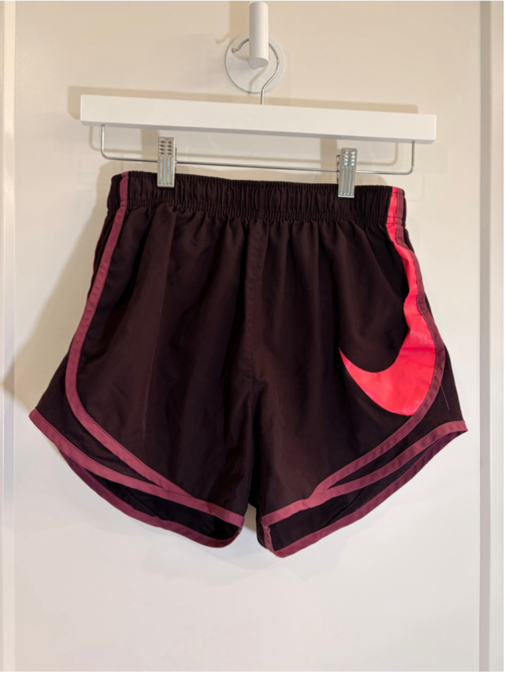Nike Dri-FIT Graphic Swoosh Running Shorts Purple Pink AH6159-652 Women's S